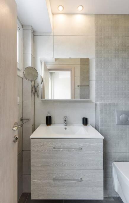Penthouse Suite In The City Center Thessaloniki Exterior photo